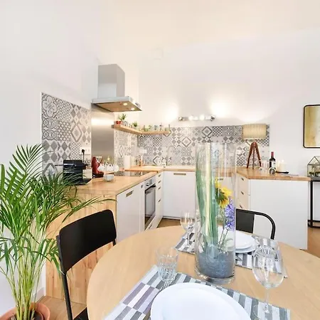 Grand 2 Pieces Entre Vieux Et Quais ! Bordeaux