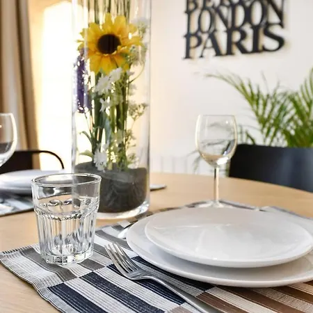 Apartamento Grand 2 Pieces Entre Vieux Et Quais ! *